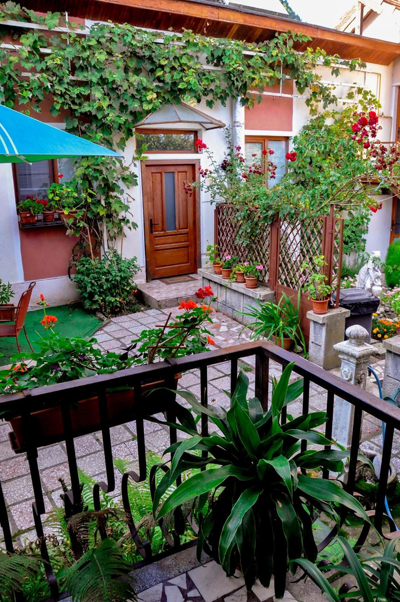 Pensiunea Sub Cetate Deva Exterior foto