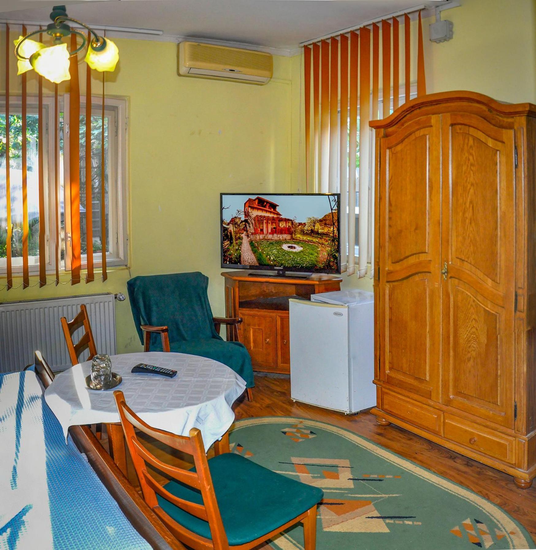 Pensiunea Sub Cetate Deva Exterior foto